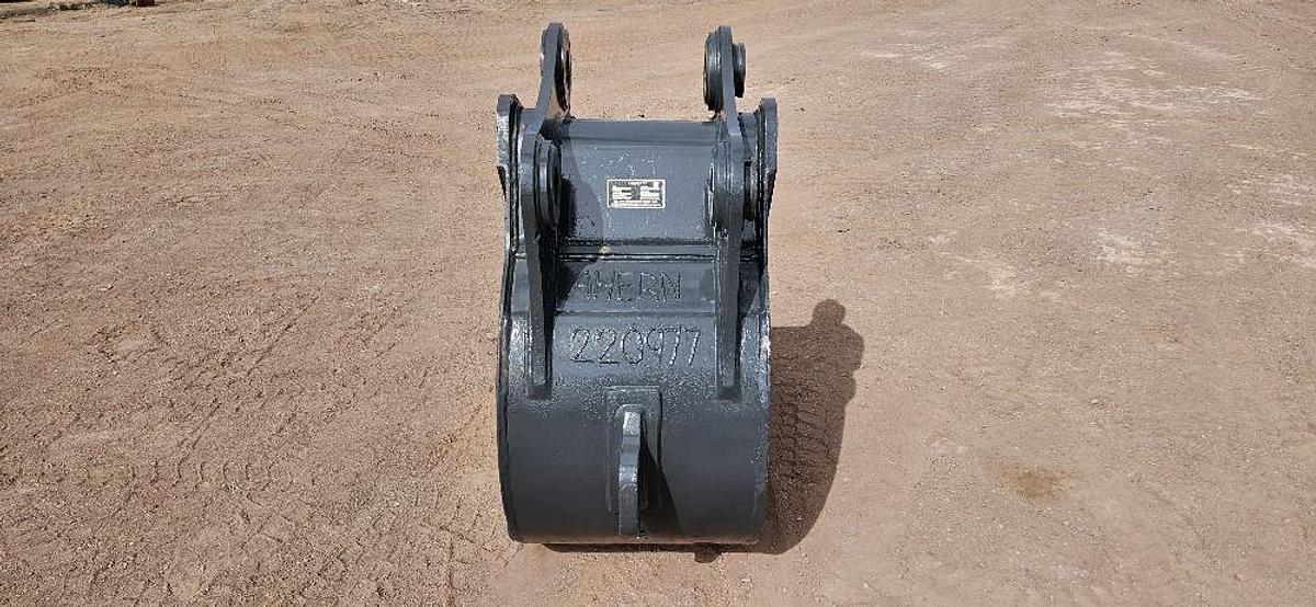 24" Excavator Bucket thumbnail 5