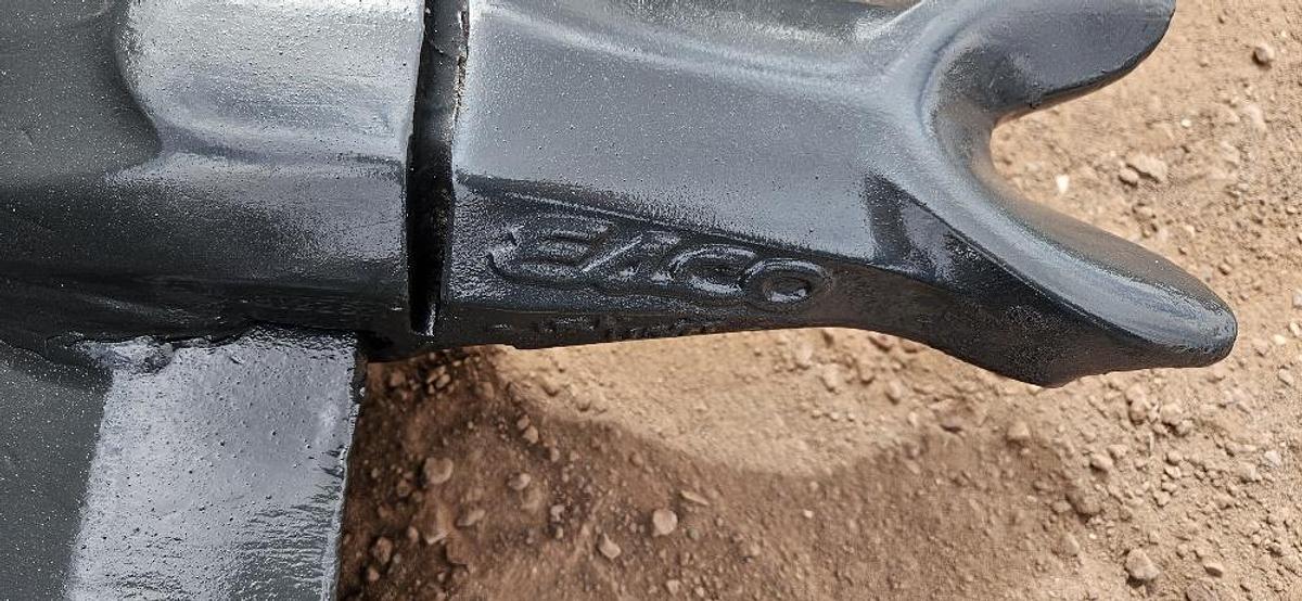 38" Excavator Bucket thumbnail 5