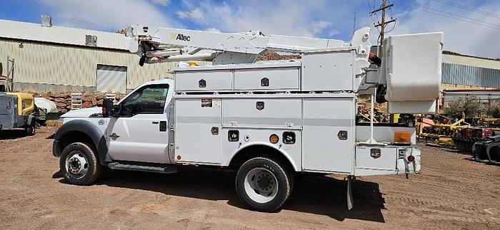 2016 Ford Bucket Truck thumbnail 2