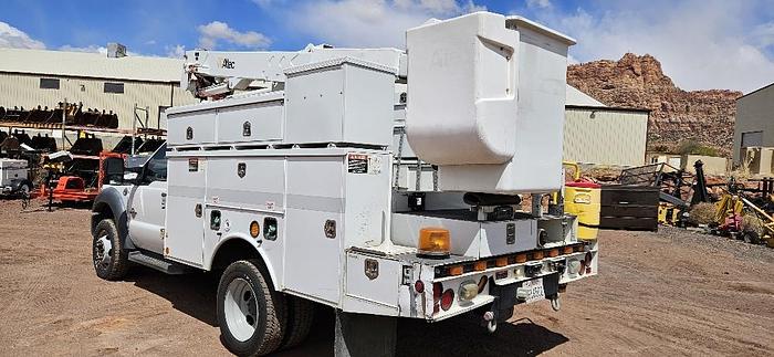 2016 Ford Bucket Truck thumbnail 3
