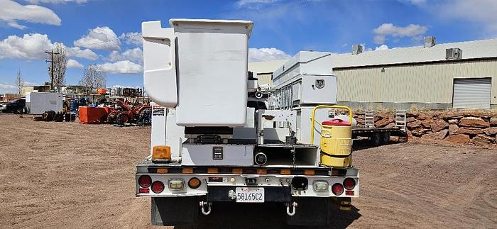 2016 Ford Bucket Truck thumbnail 4
