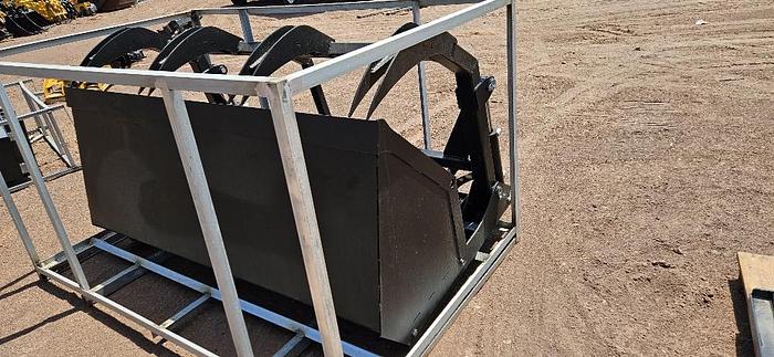 82" Skid Steer Grapple Bucket thumbnail 4