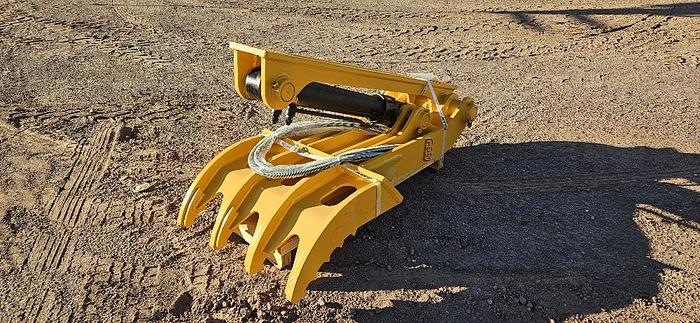 Excavator Hydraulic Thumb thumbnail 3