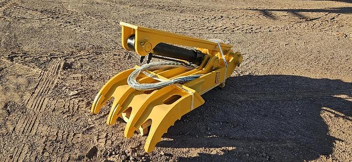 Excavator Hydraulic Thumb thumbnail 4