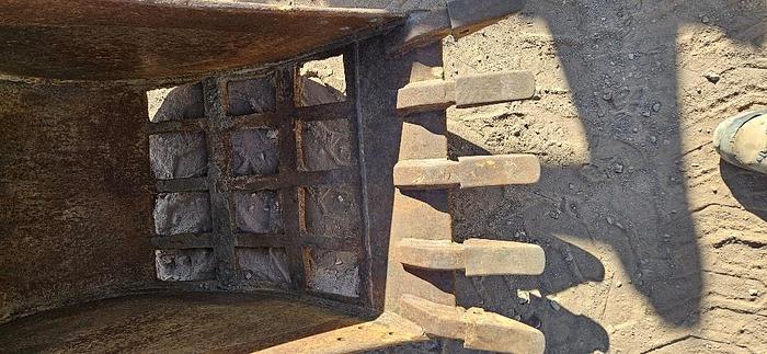 2' Skeleton Excavator Bucket thumbnail 2