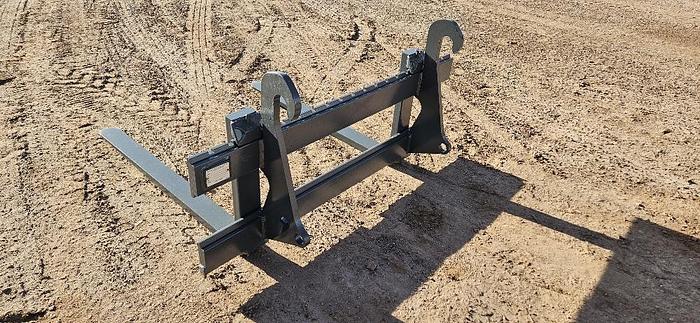 Loader/ Backhoe Forks thumbnail 2