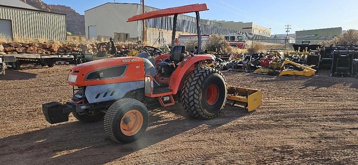 2006 Kioti Utility Tractor