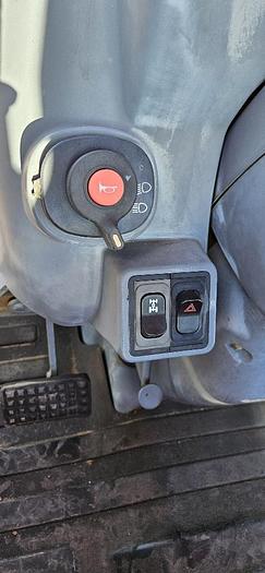 2006 Kioti Utility Tractor thumbnail 11