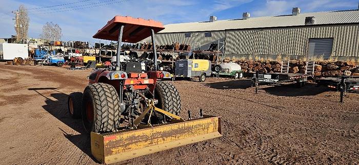 2006 Kioti Utility Tractor thumbnail 5
