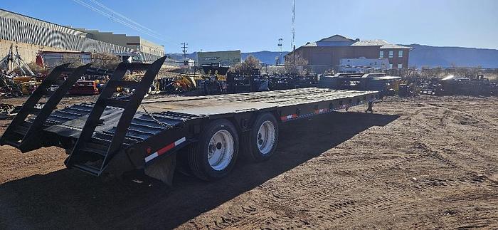 Lowboy Equipment Trailer thumbnail 6