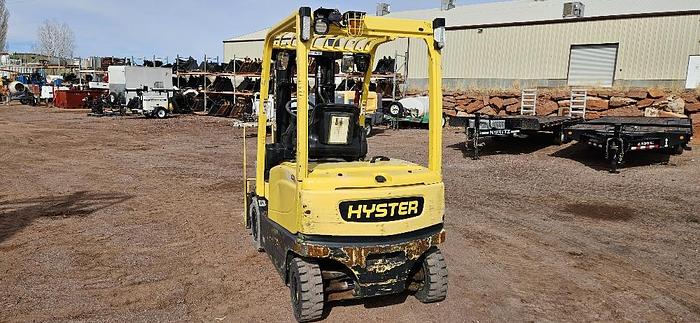 Electric Forklift thumbnail 11