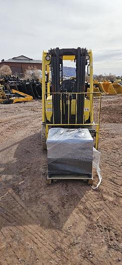 Electric Forklift thumbnail 3