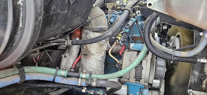 2001 International 4900 thumbnail 14