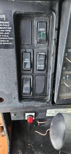 2001 International 4900 thumbnail 21