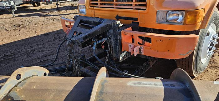 2001 International 4900 thumbnail 34