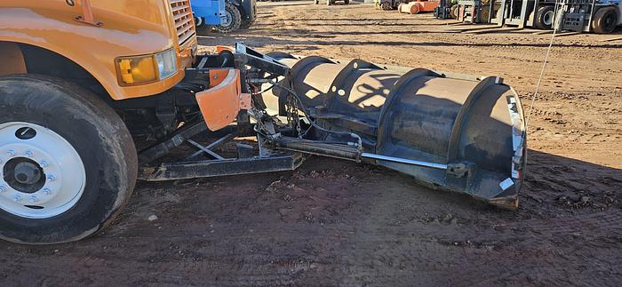 2001 International 4900 thumbnail 35