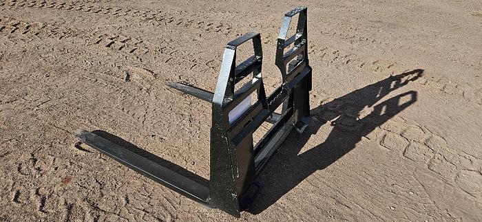 Skid Steer Forks thumbnail 5