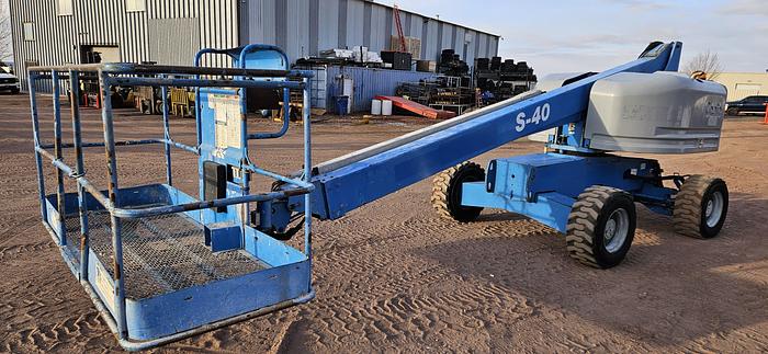 2014 Genie S-40 Boom Lift thumbnail 2