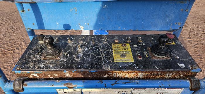 2014 Genie S-40 Boom Lift thumbnail 4