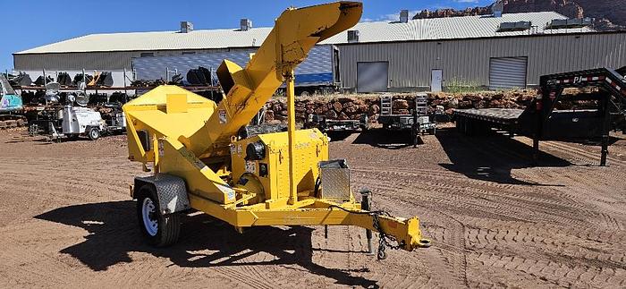 2016 Bandit Wood Chipper thumbnail 3