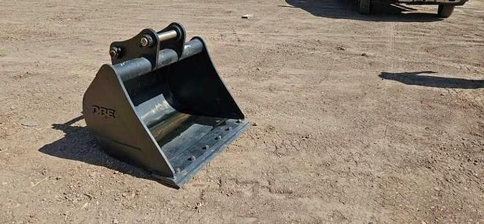 36" Clean Up Excavator Bucket thumbnail 3