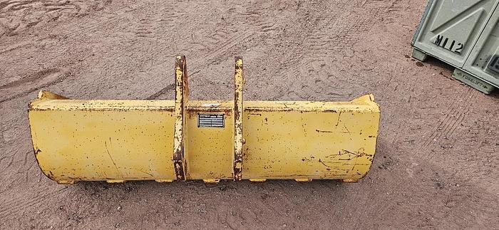 60" John Deere 310 Backhoe Bucket thumbnail 3
