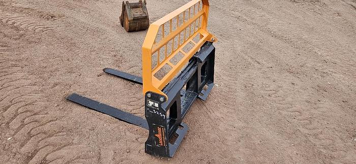42" Skid Steer Forks thumbnail 4
