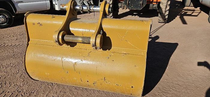 68" Excavator Bucket thumbnail 4