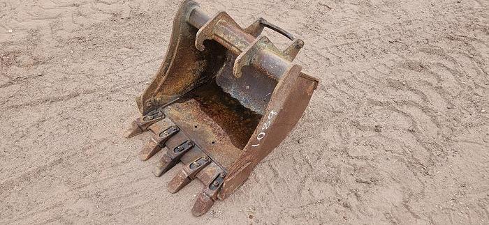 Bobcat 2' Bucket thumbnail 3