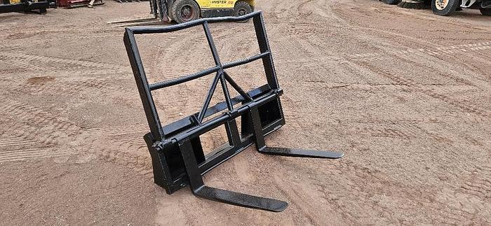 Skid Steer Forks thumbnail 3