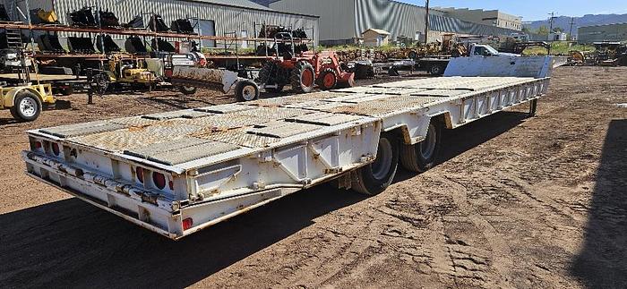 1983 Trail King Equipment Trailer thumbnail 4