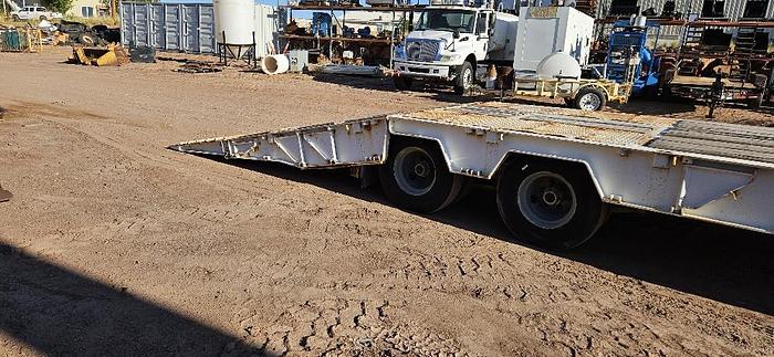 1983 Trail King Equipment Trailer thumbnail 8