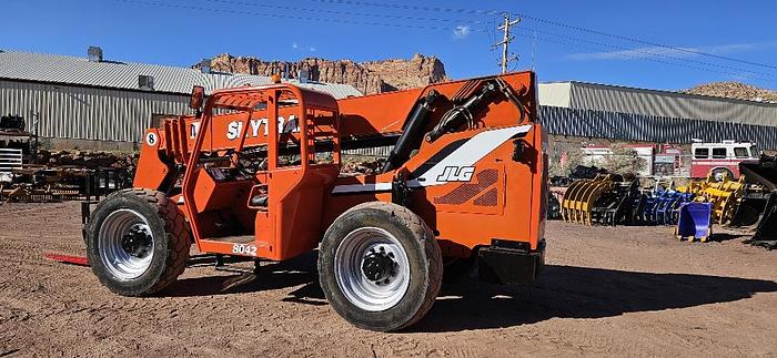 2014 Sky Track 8042 Telehandler thumbnail 2