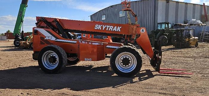 2014 Sky Track 8042 Telehandler thumbnail 5