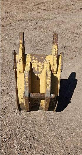 20" Case Backhoe Bucket thumbnail 2