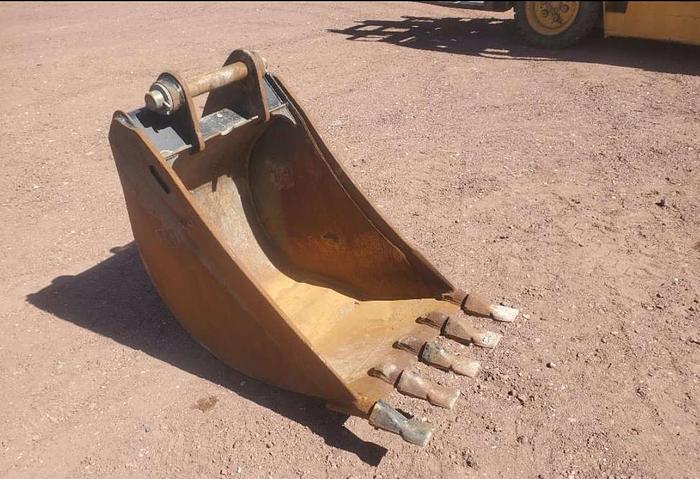24" Cat Excavator Bucket thumbnail 3