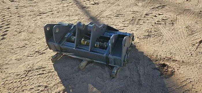 Loader Hydraulic Quick Coupler thumbnail 10