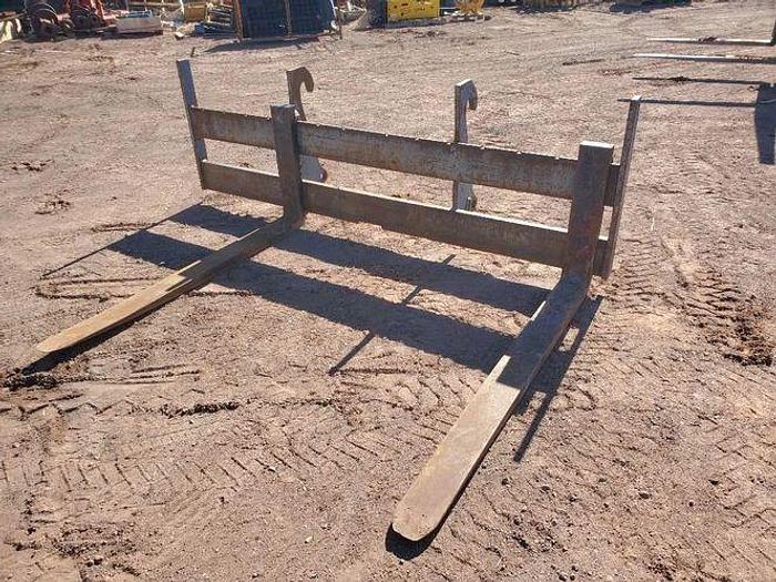 Backhoe or Loader Forks thumbnail 2