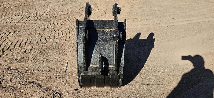 24 inch Excavator Bucket thumbnail 5
