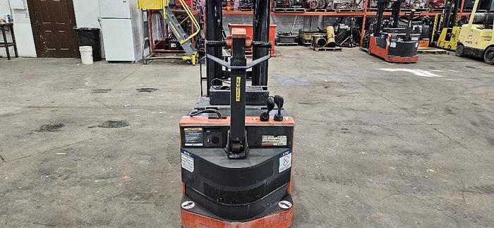 2016 Toyota Shop Forklift thumbnail 3