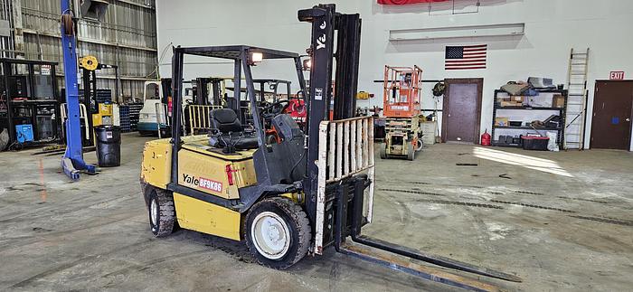 Yale Forklift thumbnail 2