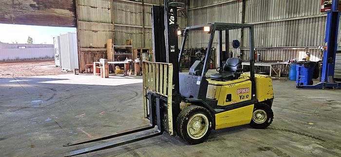 Yale Forklift thumbnail 4