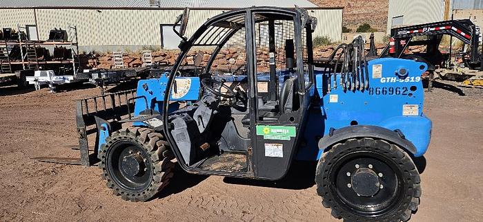 2015 Genie Telehandler thumbnail 4