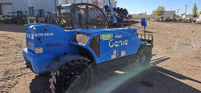 2015 Genie Telehandler thumbnail 7
