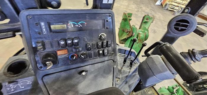 2019 John Deere Backhoe thumbnail 15