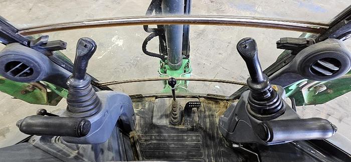 2019 John Deere Backhoe thumbnail 17