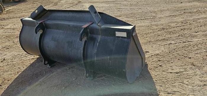94" Loader Bucket thumbnail 4