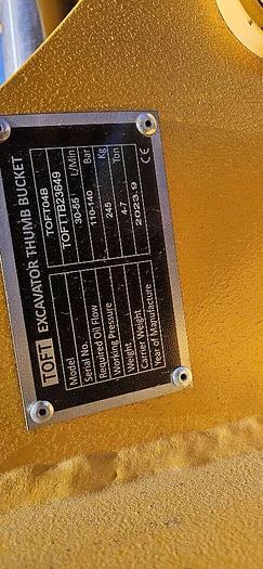 22" Thumb Excavator Bucket thumbnail 3