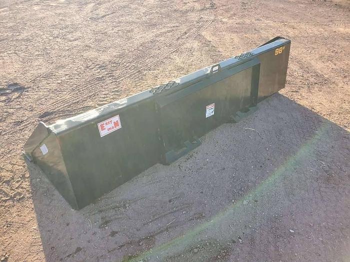 Skid Steer Bucket thumbnail 3